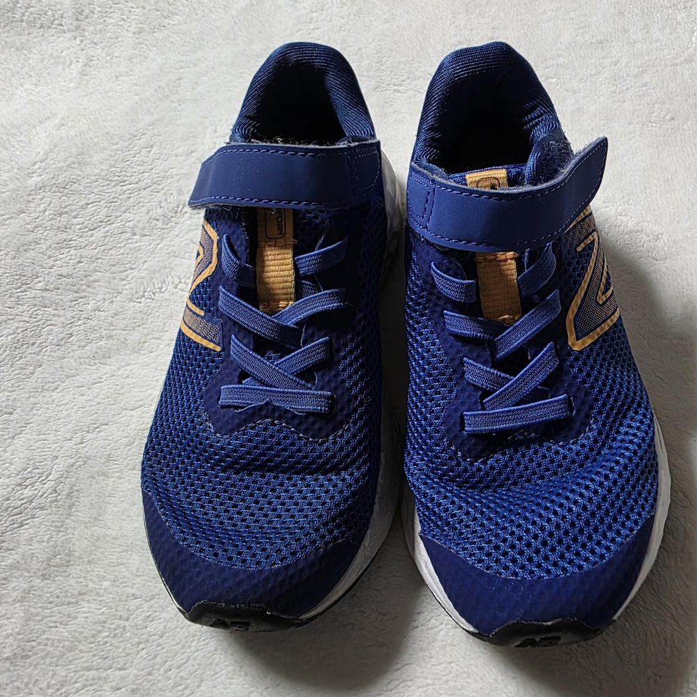 New Balance Blue Sneakers with Breathable Mesh and Velcro Strap